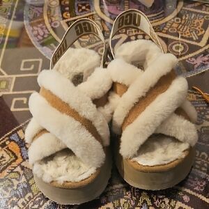 UGG Women's Fluff Yeah Disco Slippers - Criss cross Cream and Tan